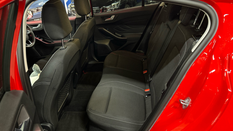 Ford Focus 1.0 EcoBoost Titanium 5dr Petrol Hatchback